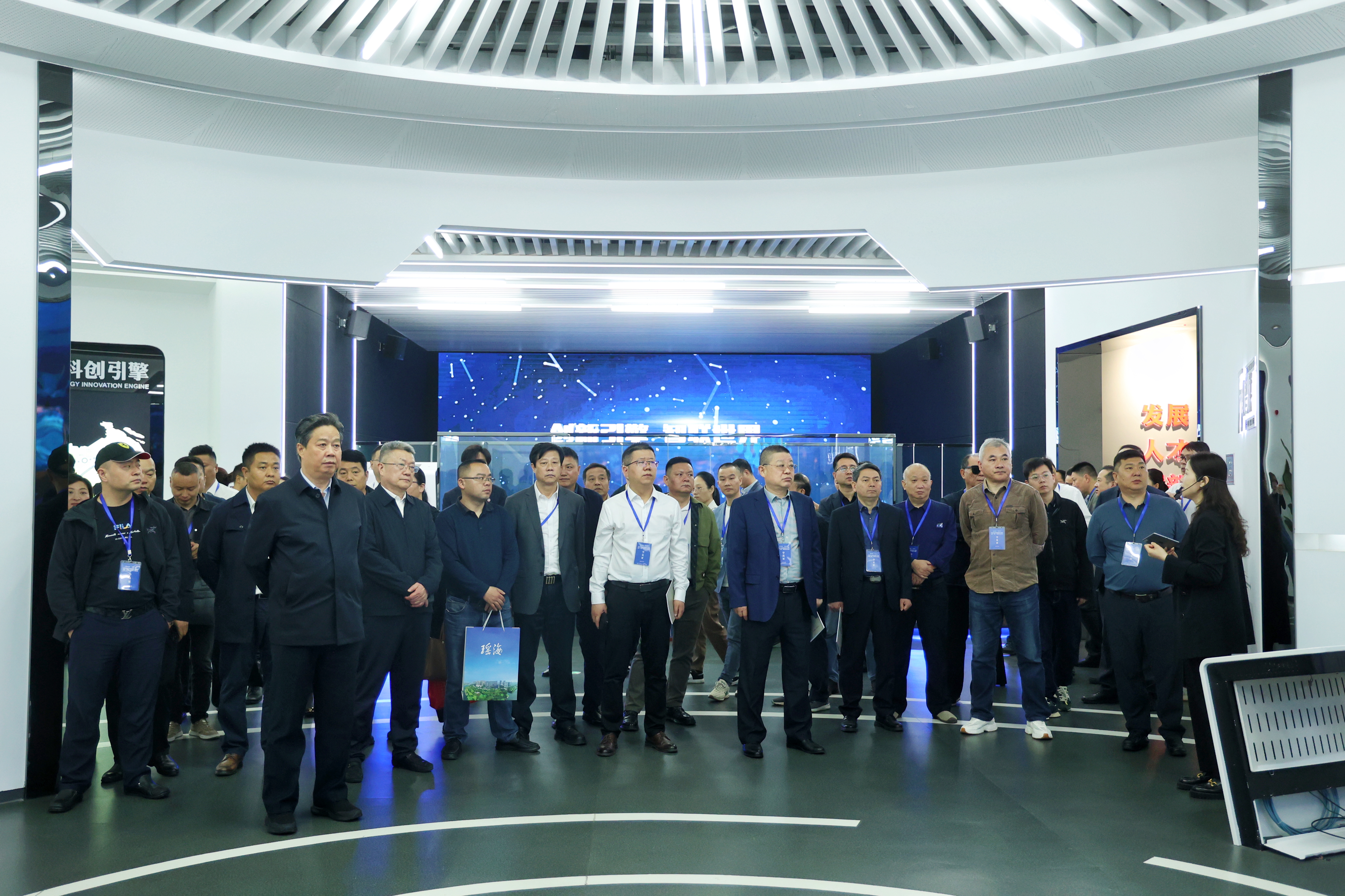 百名会长走进瑶海暨学习贯彻全国“两会”精神会长培训班成功举办